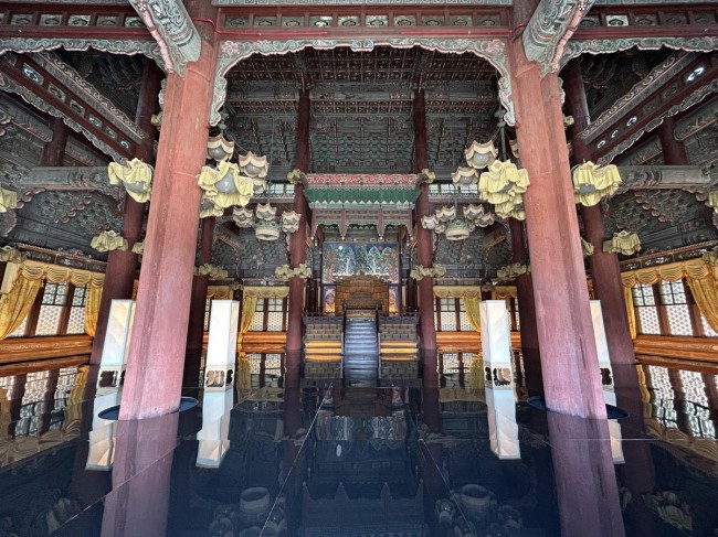 창덕궁 인정전 내부 