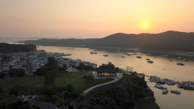 충청수영성과 노을