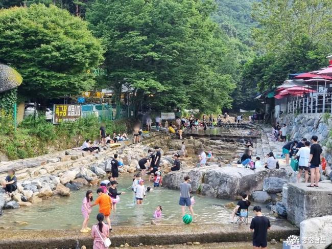 계룡산 동학사 계곡