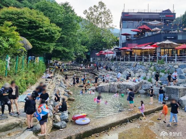 계룡산 동학사 계곡