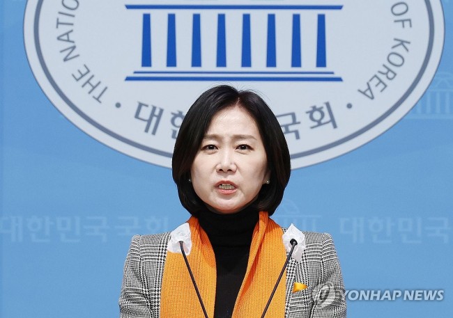 기자회견하는 개혁신당 허은아 대표