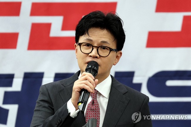 축사하는 한동훈 전 대표