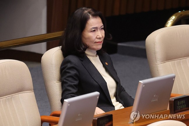 무제한토론 지켜보는 이진숙 방송통신위원장
