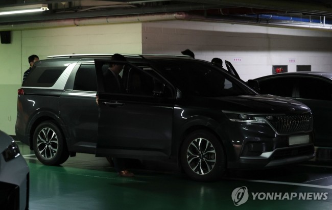 축구회관 압수수색 마친 경찰