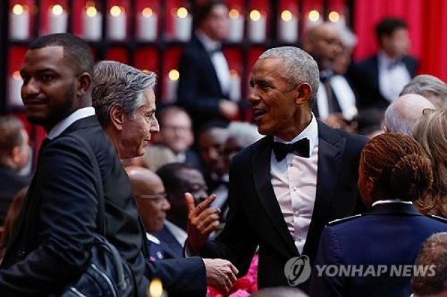 백악관의 윌리엄 루토 케냐 대통령 국빈만찬에 참석한 버락 오바마 전 미국 대통령