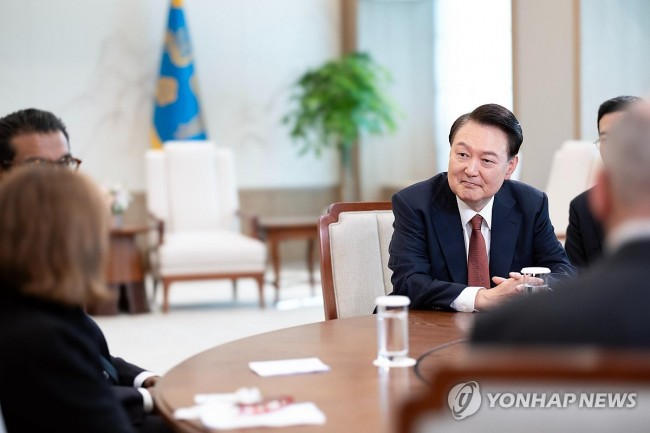 윤석열 대통령, 미국 시사주간지 뉴스위크와 인터뷰