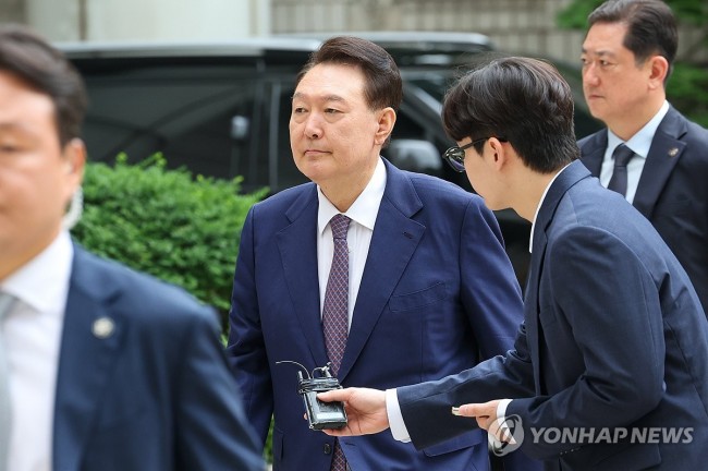 윤석열 전 대통령, 내란혐의 7차 공판 출석
